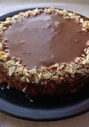 चॉकलेट बिस्कीट केक (Chocolate Biscuit Cake Recipe In Marathi) रेसिपी चे मुख्य फोटो 