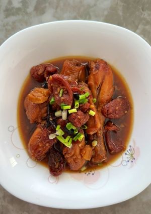 Foto resep Ayam Kecap dengan Lapchiong (Non Halal)