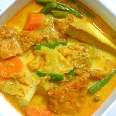 A picture of Sayur Lodeh w/ Choyote in Coconut Cream milk 🇮🇩 🍹😋😊🌶🥕🍅🍜.