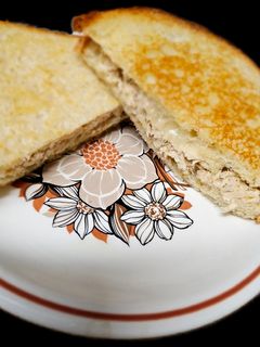 A picture of Tuna Melt.