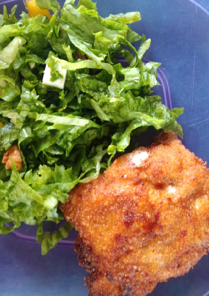 Una foto de Pechugas rellenas con ensalada