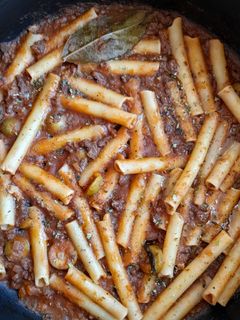 Una foto de Zita con picadillo cubano