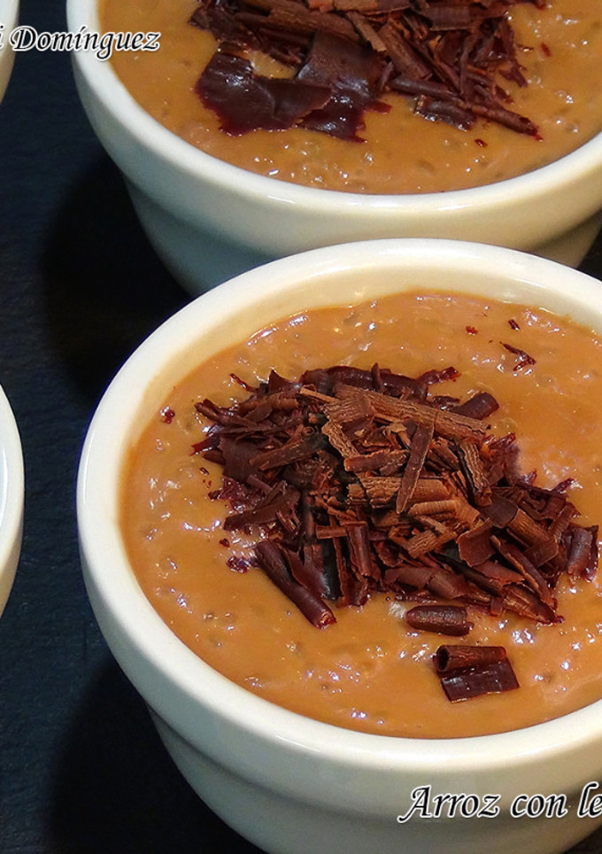 Una foto de Arroz con leche y chocolate ¡Súper cremoso y fácil!