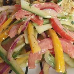 Una foto de Ensalada fresca de verduras