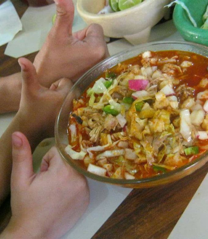 Una foto de Pozole mixto