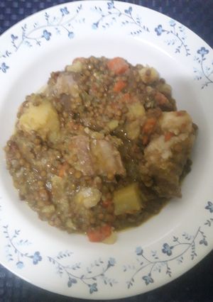 Una foto de Lentejas con costilla