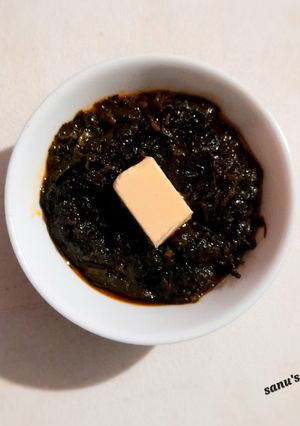 A picture of Sarson Palak And Bathua Saag.