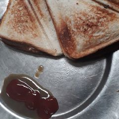 A picture of Bread sandwhich.