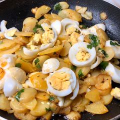 A picture of Fry Aloo Anday.