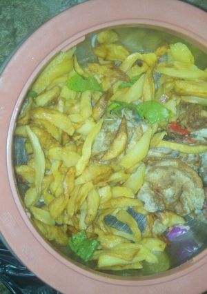 A picture of Potatoes and egg.