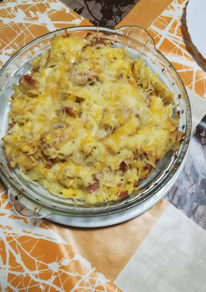 Una foto de Patatas con jamón gratinadas fácil y rápido
