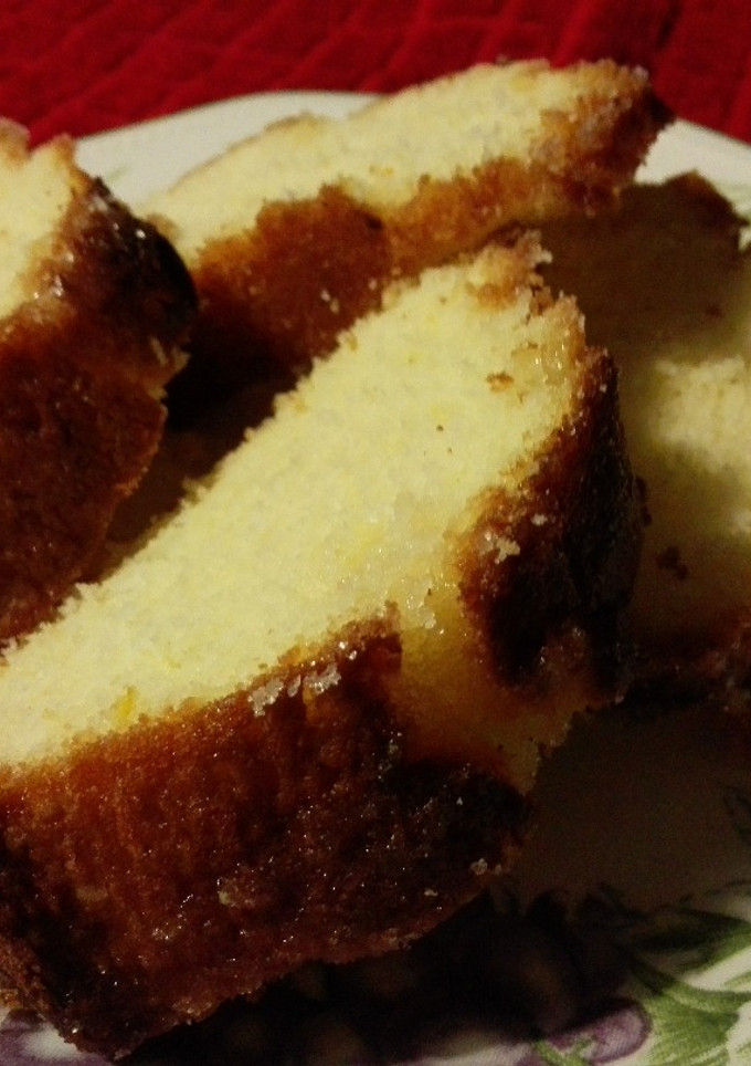 Una foto de Bizcochon de limón y nata