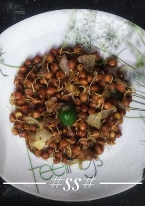 A picture of Sprouted Chickpeas chat #Cookpad.