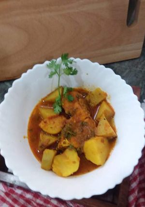 মান দিয়ে মাছের কালিয়া (maan diye macher kalia recipe in Bengali) রেসিপির প্রধান ছবি