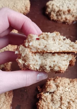 Una foto de Galletitas de coco, avena y miel