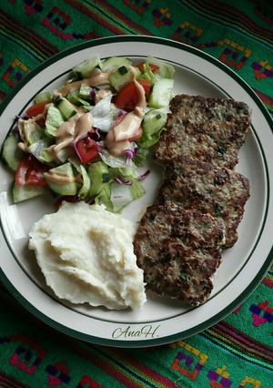 Una foto de Tortitas de carne molida