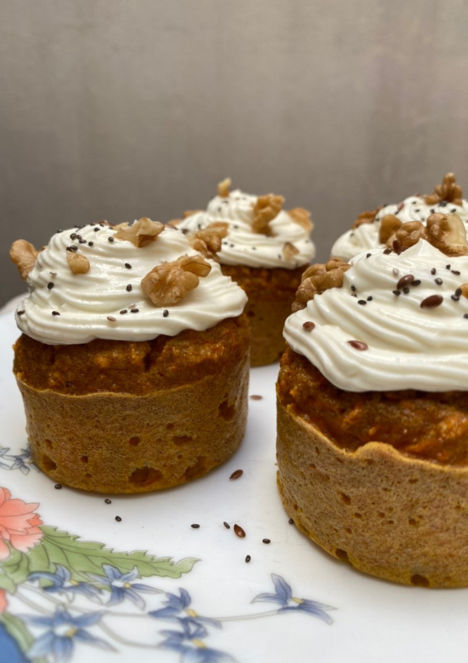 Una foto de Carrot cake muffins