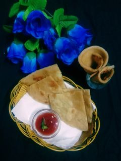 নিরামিষ আলুর পরোটা(niraamish aloor paratha recipe in Bengali) রেসিপির প্রধান ছবি