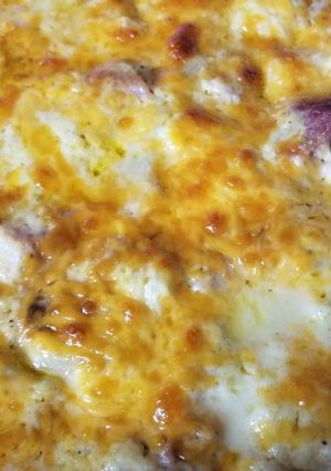 A picture of Cheesy Scalloped Potatoes and Ham.