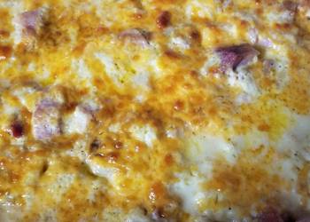 How to Recipe Appetizing Cheesy Scalloped Potatoes and Ham
