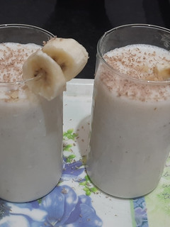 बनाना शेक (banana shake recipe in Hindi) रेसिपी मुख्य फोटो