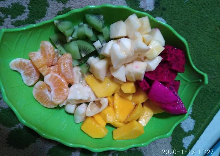 Salad buah dressing madu dan lemon