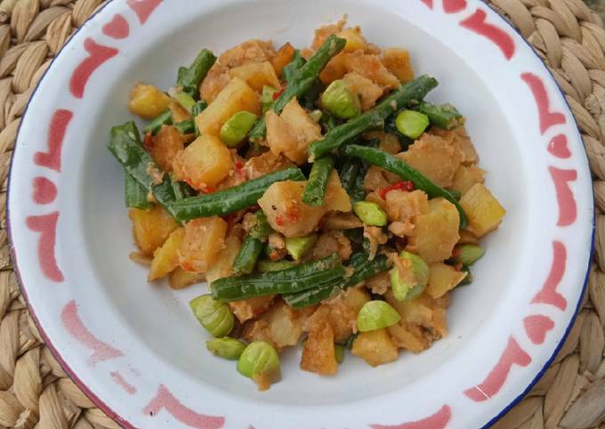Bagaimana Membuat Sambal Goreng Kentang dan Kacang Panjang Anti Gagal