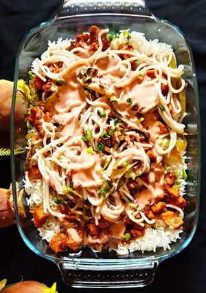 A picture of Mayo chicken rice.
