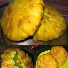 Crispy layered green peas kachori.. A picture of Crispy layered green peas kachori...