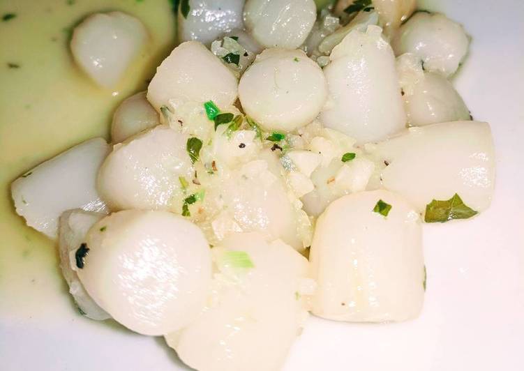 How to Make Homemade Garlic Butter Bay Scallops