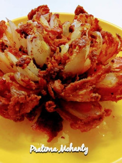 A picture of Blooming Onion.