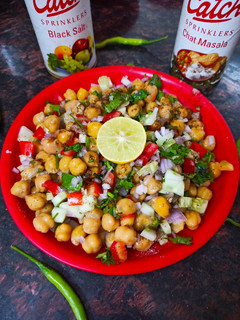 चना चाट(chana chaat recipe in Hindi) रेसिपी मुख्य फोटो