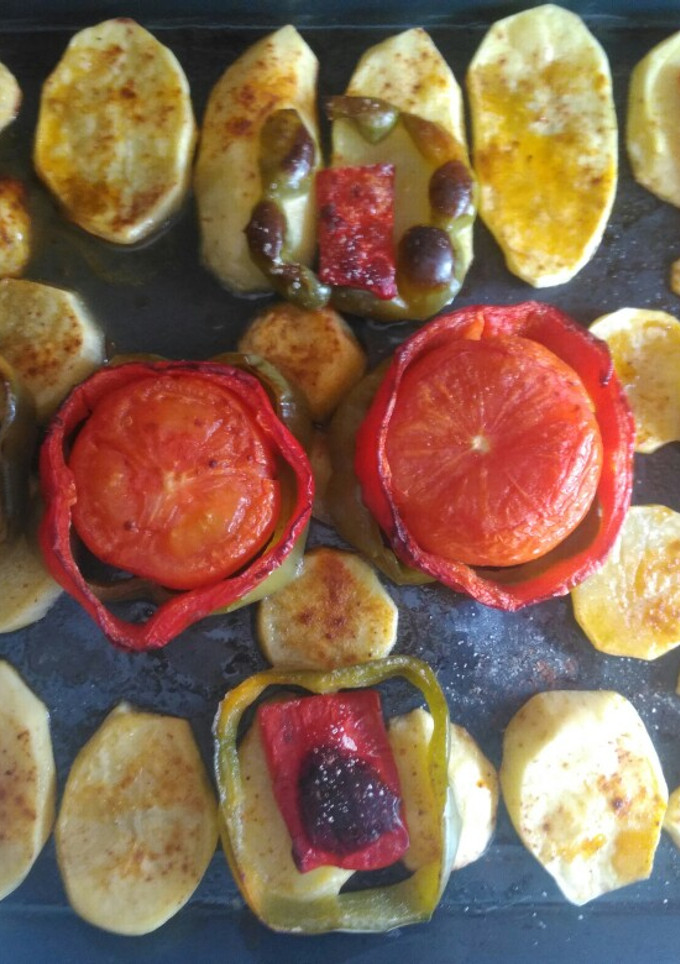 Una foto de Patatas al horno con verduras