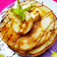 बनाना पैन केक (Banana Pan Cake Recipe In Gujarati) A picture of बनाना पैन केक (Banana Pan Cake Recipe In Gujarati).