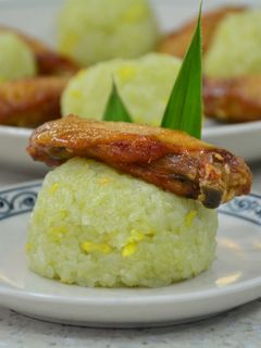 Hình của món Xôi bắp ngọt lá dứa - cánh gà chiên nước mắm.