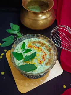 बथुए का रायता (Bathue ka raita recipe in hindi) रेसिपी मुख्य फोटो