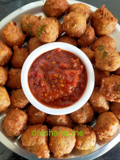 A picture of Mixed Daal Vada.
