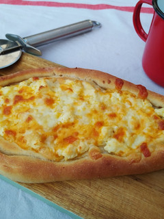 Una foto de Khachapuri
