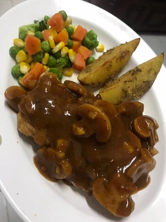 Langkah Mudah untuk Menyiapkan Resep Chicken Steak with Mushroom Sauce yang Lezat Anti Ribet, Bikin Ngiler