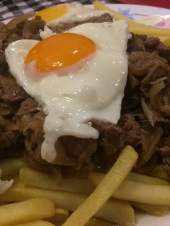 Una foto de Chorrillana de carne