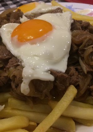 Una foto de Chorrillana de carne