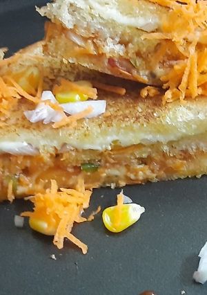 A picture of Cheesy Twist Veggie Sandwich.