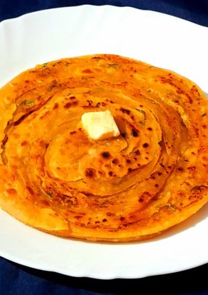 A picture of Spicy Aloo Methi Lachha Paratha.