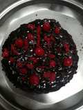 Chocolate cake with bourbon biscuits