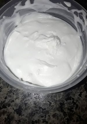 A picture of Garlic sauce.