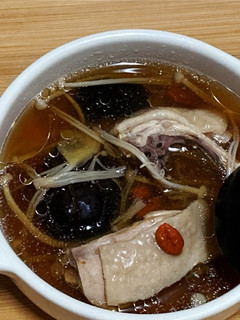 枸杞紅棗雞湯 電鍋料理 的食譜成品照片