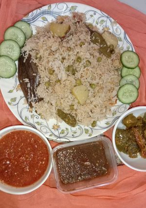 A picture of Matar aloo chawal.