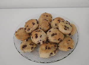 Una foto de Galletitas con chips de chocolate sin manteca | fran cocina