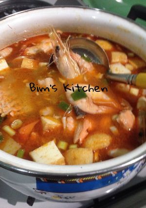 Foto resep Tom Yam Salmon Sup