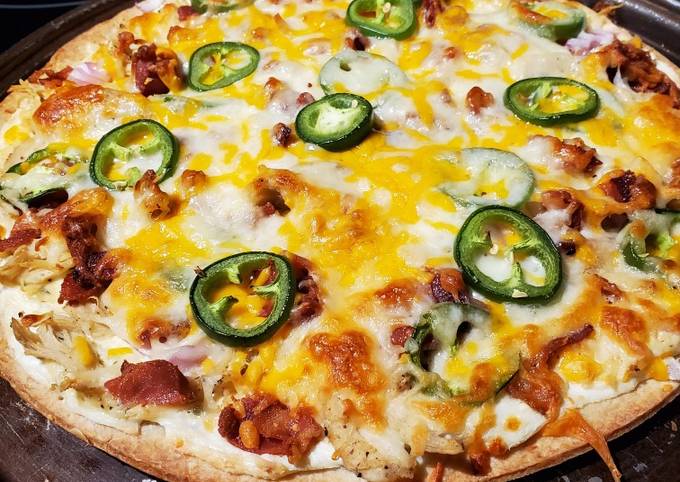 Steps to Prepare Quick Jalapeno Popper Chicken Pizza